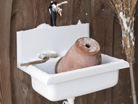 Plastové výlevky a umyvadla Nicoll (Abusanitair)