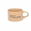 Hrneček makronka s vtipným potiskem FUJ PRÁCE hnědý