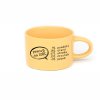 Hrneček makronka do práce pro kolegu s potiskem pracuji na 100% žlutý