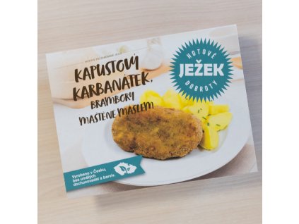 Smažený kapustový karbanátek s vařeným bramborem