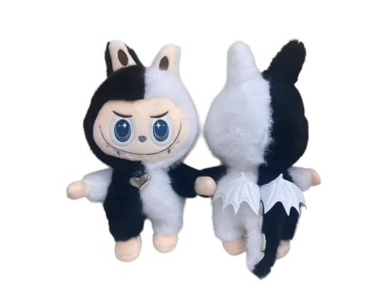 plysovy-labubu-the-monsters-s-kridly-a-ocasem-cernobily--40-cm-