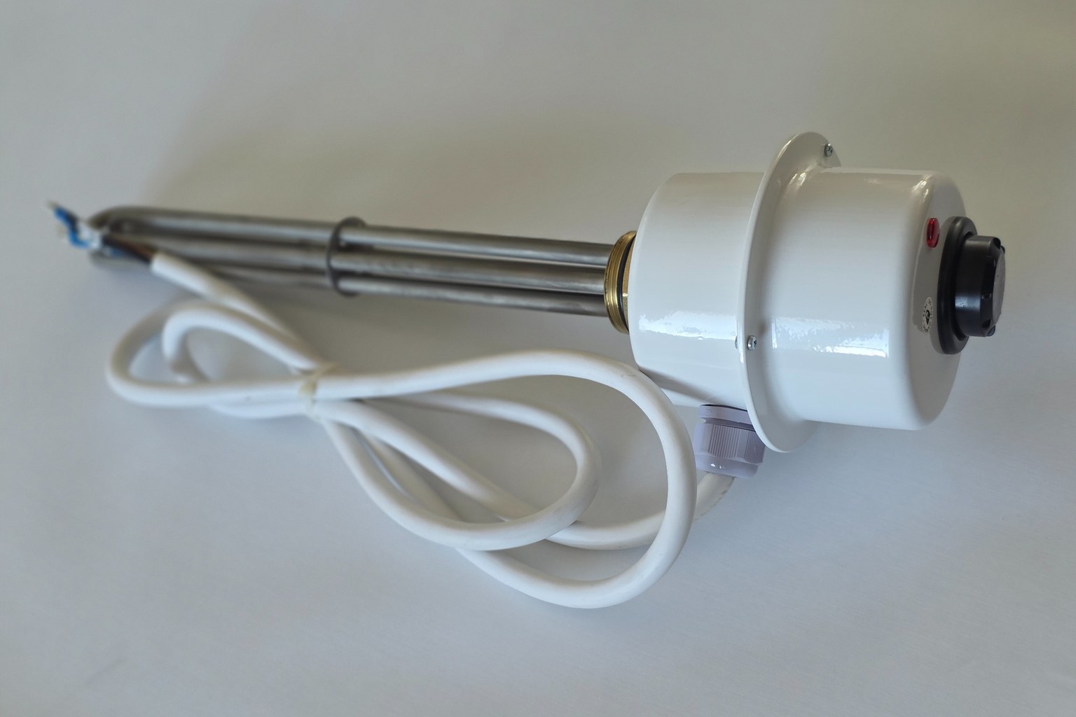 Elektroheizstäbe für Pufferspeicher und Warmwasserspeicher: PV-Überschuss sinnvoll nutzen