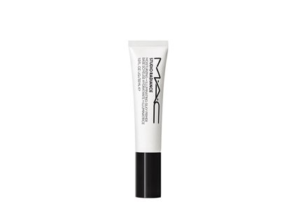 mac rozjasnujici podkladova baze studio radiance moisturising lluminating silky primer 30 14902872120644