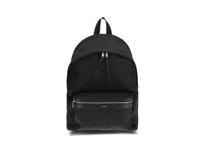 Batoh z černé látky
