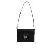 Černá kožená taška přes rameno