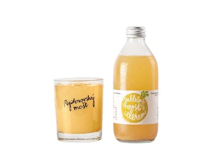 Jablečný mošt s celerem