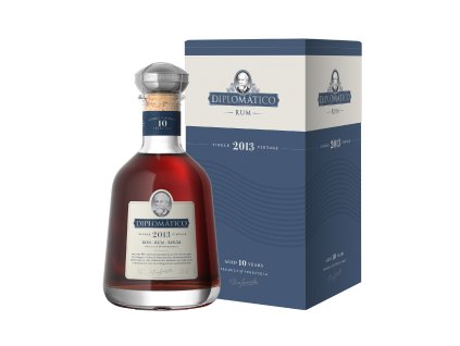 Diplomático Single Vintage 2013 Gift & Bottle Left Angled 10058141
