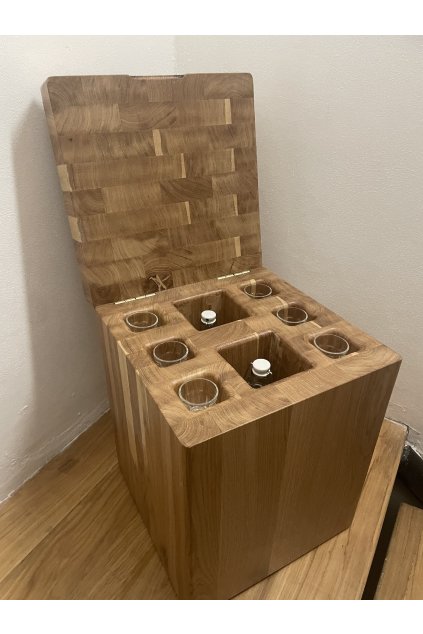 Dubová barová kostka