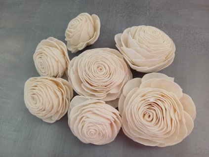 Dřevěná květina Sola typ Evita – ručně vyráběná, nadčasová dekorace