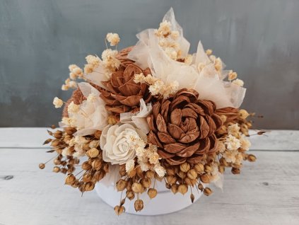 Ručně vyráběný flower box s dřevěnými trvanlivými květinami Sola - hnědý mix