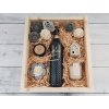 Elegantní vínobox pro chvíle pohody, stylový set pro relaxaci, klid a příjemnou atmosféru u sklenky vína. La skatula