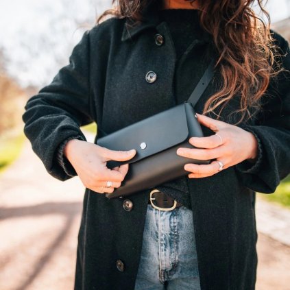 3439 15 kabelka bella cerna 6