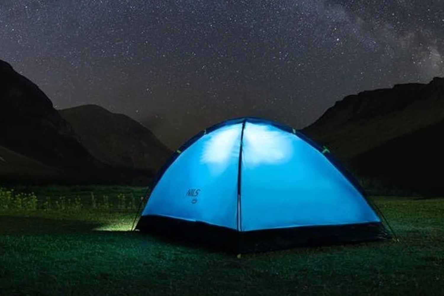 Ako si zvoliť správny stan – podľa počtu ľudí, sezóny a terénu