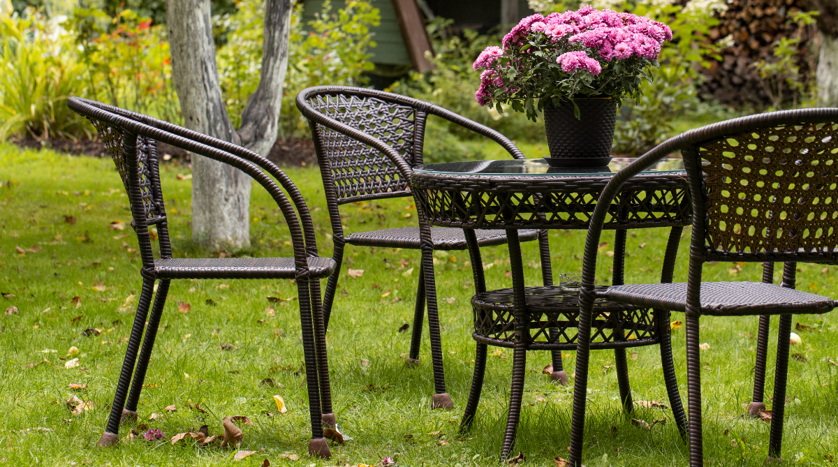 Ako vybrať záhradný nábytok? Nerobte tieto chyby aj vy