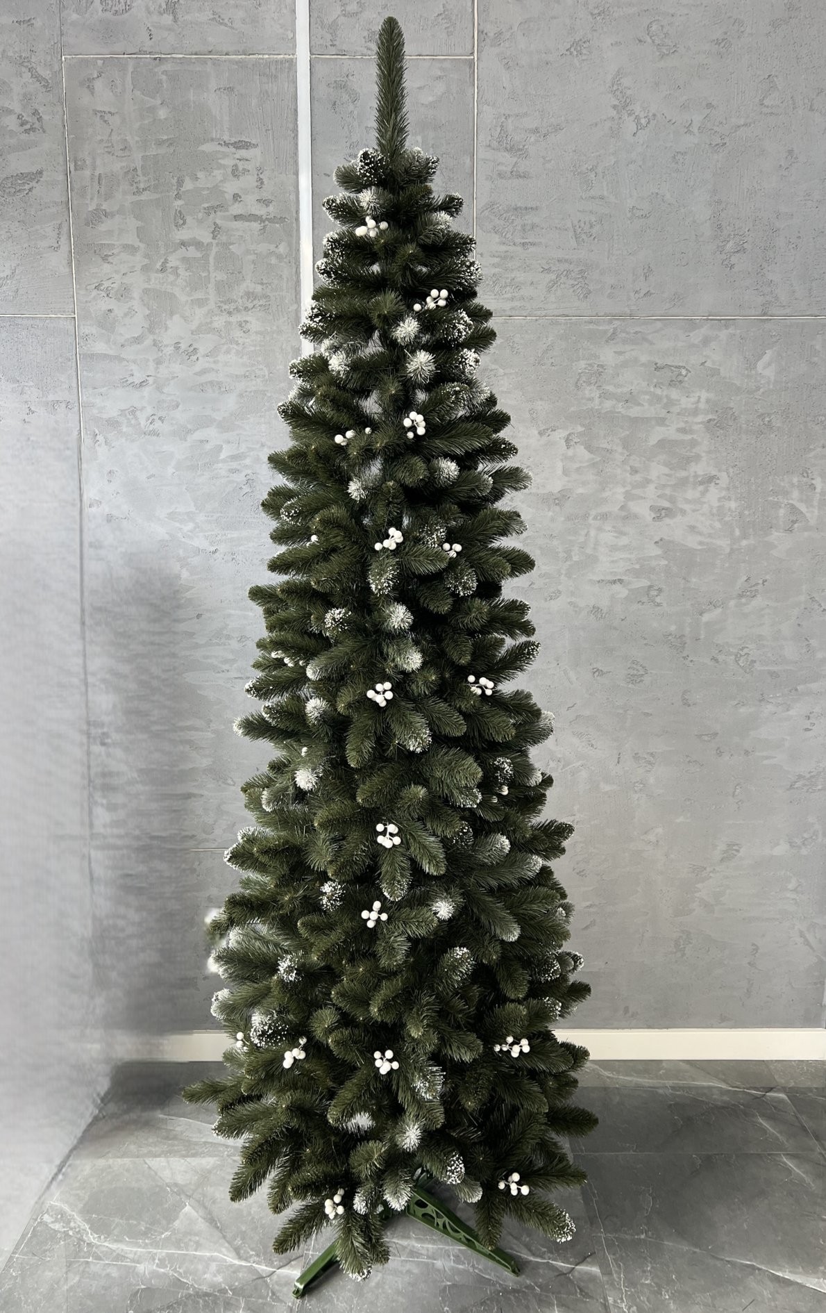 Limpol Borovica Iza Perla Slim – luxusný zdobený vianočný stromček v štíhlom prevedení Výška stromčeka: 240 cm