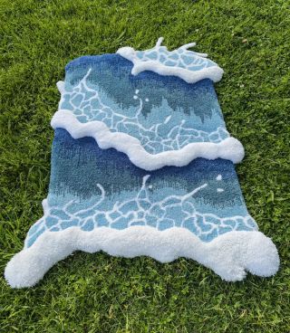 @taftonizam making waves — literally. This piece flows like water and foams like the shore 🌊✨ every tuft is pure ocean...