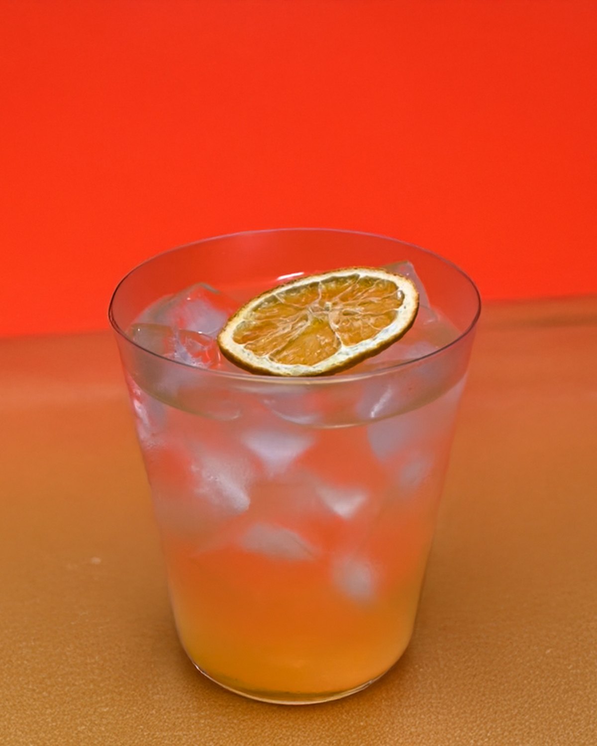 Arancia Supersour — pomerančový highball se šóčú a sodou