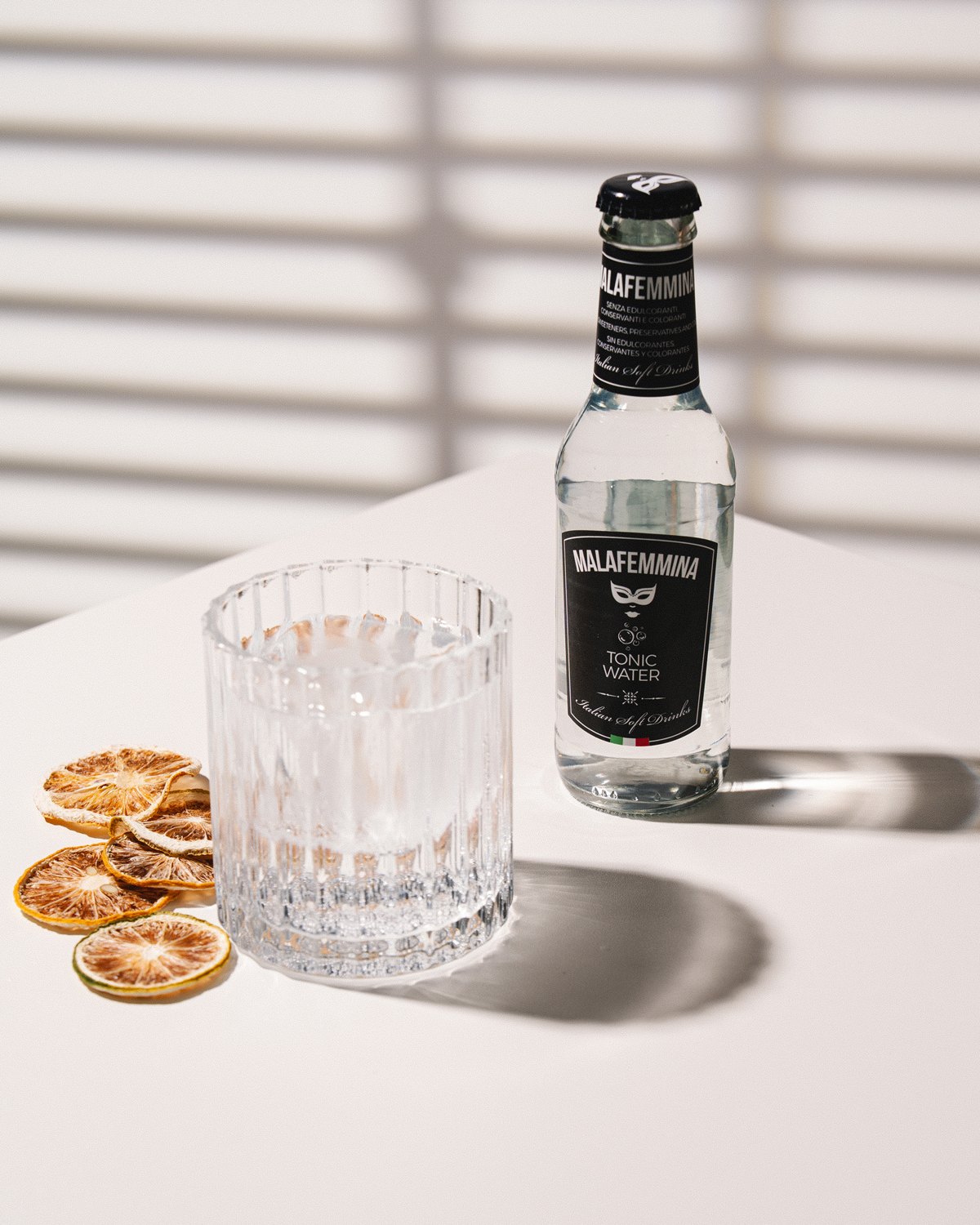 Astra et Nox — long drink s mastichovým likérem a tonikem