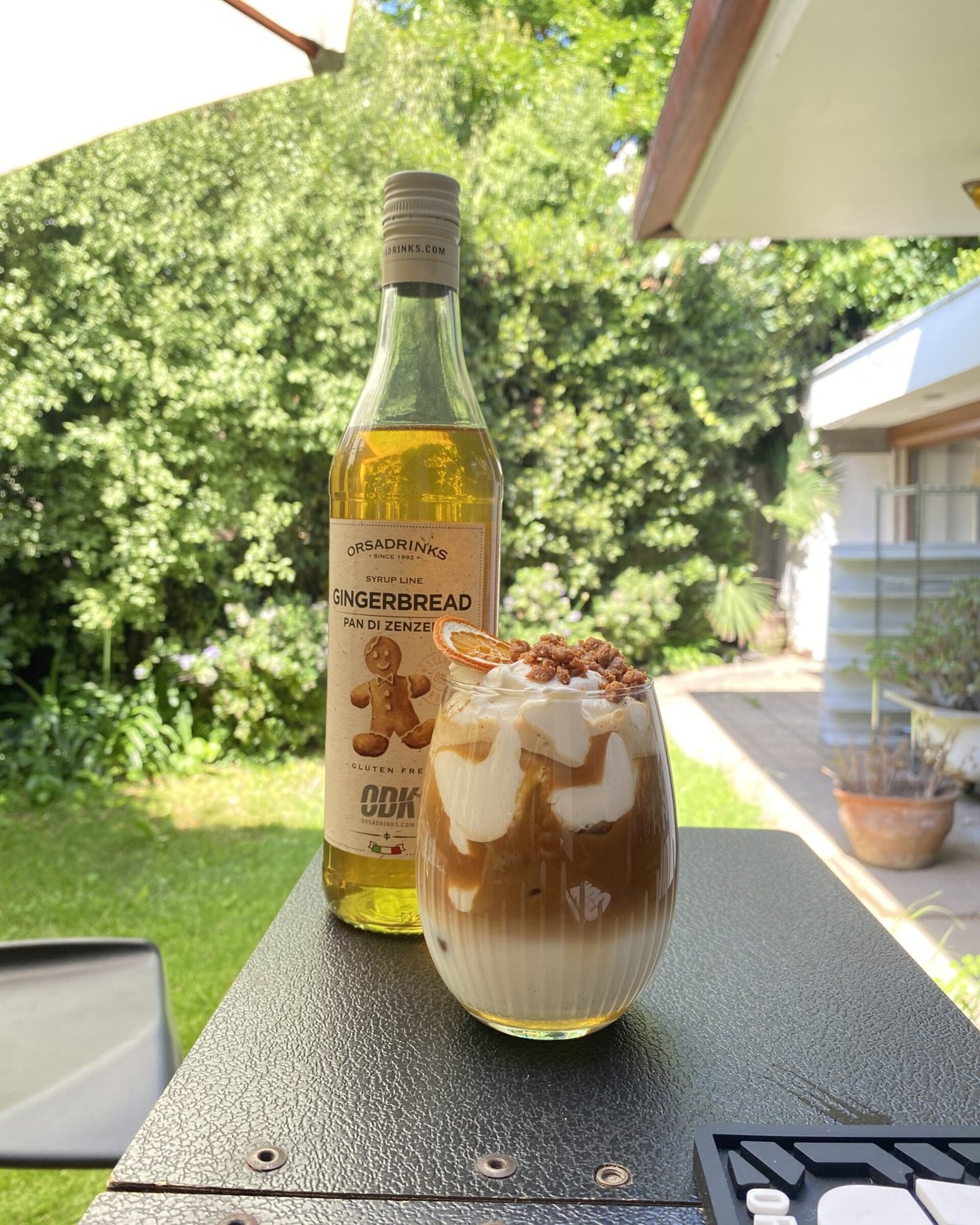 Gingerbread Iced Coffee se zabaione krémem