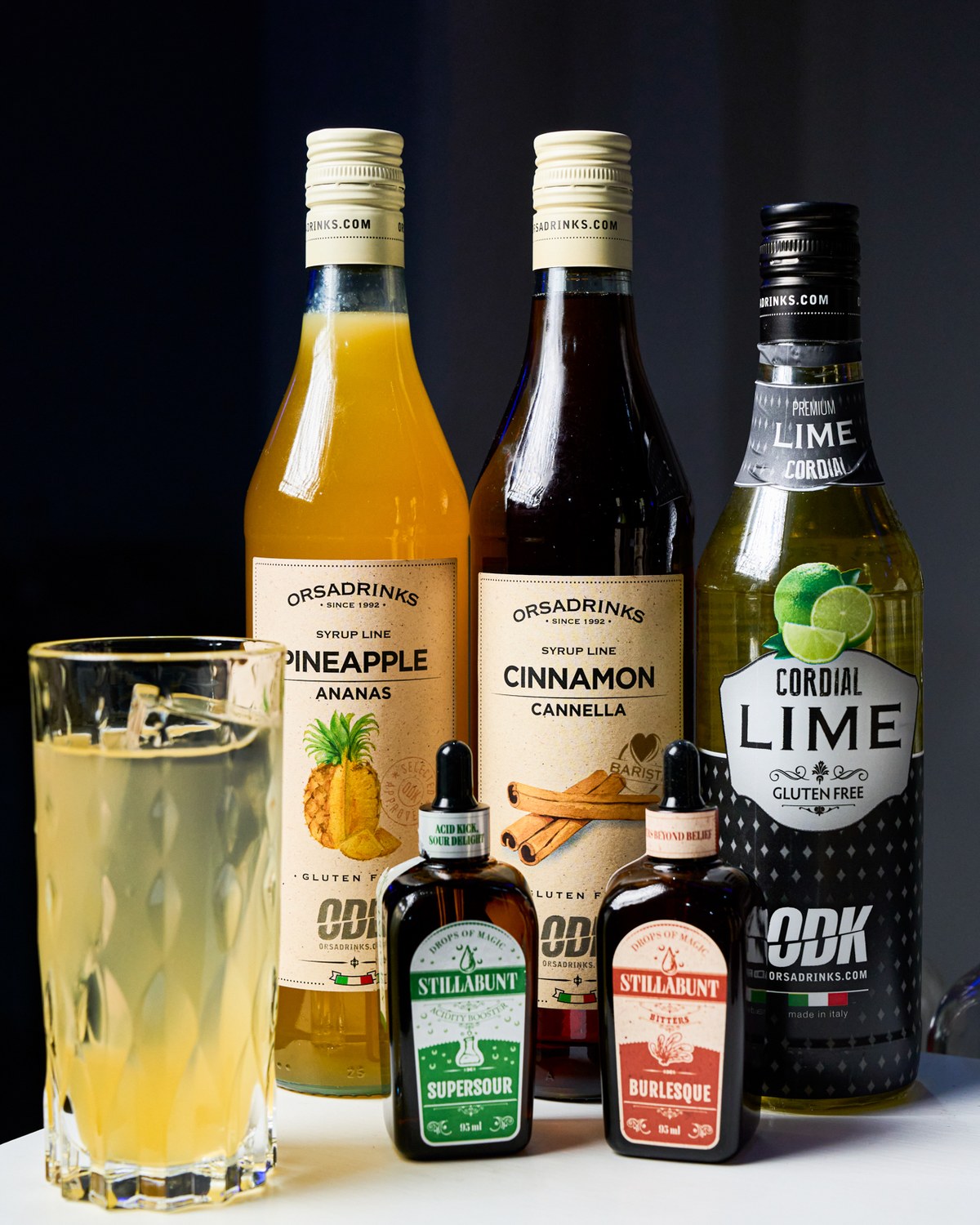 Highball Inolvidable — mezcalový highball s ananasem a skořicí