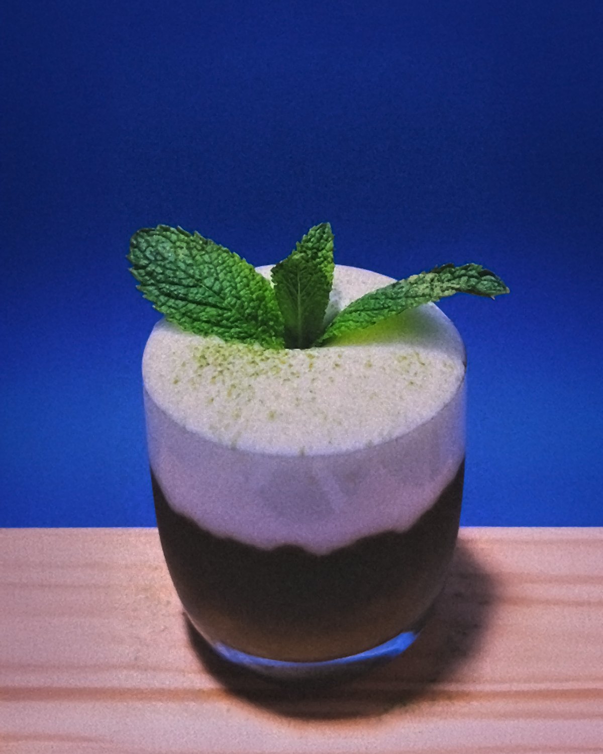 Mango Sticky Rice Coffee — kávový drink s kokosovým oblakem, mangem a cold brew