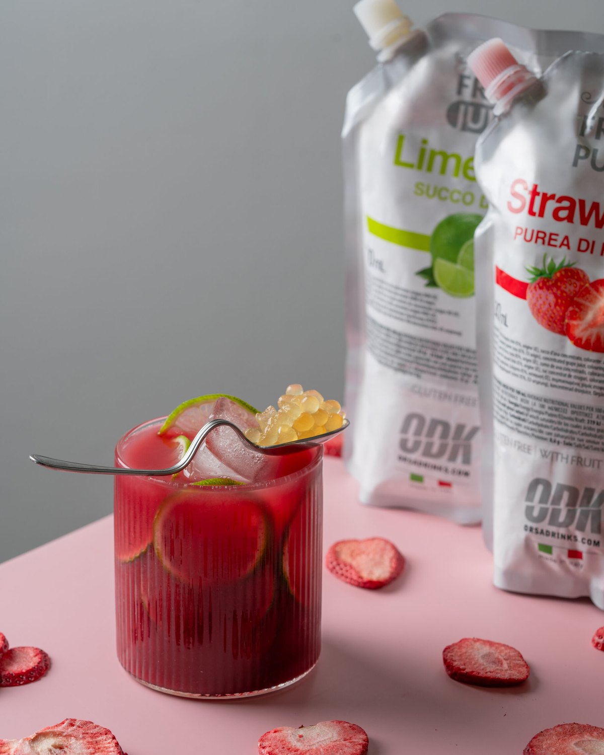 Moranguitas — jahodová caipirinha s limetkou a třtinovým cukrem