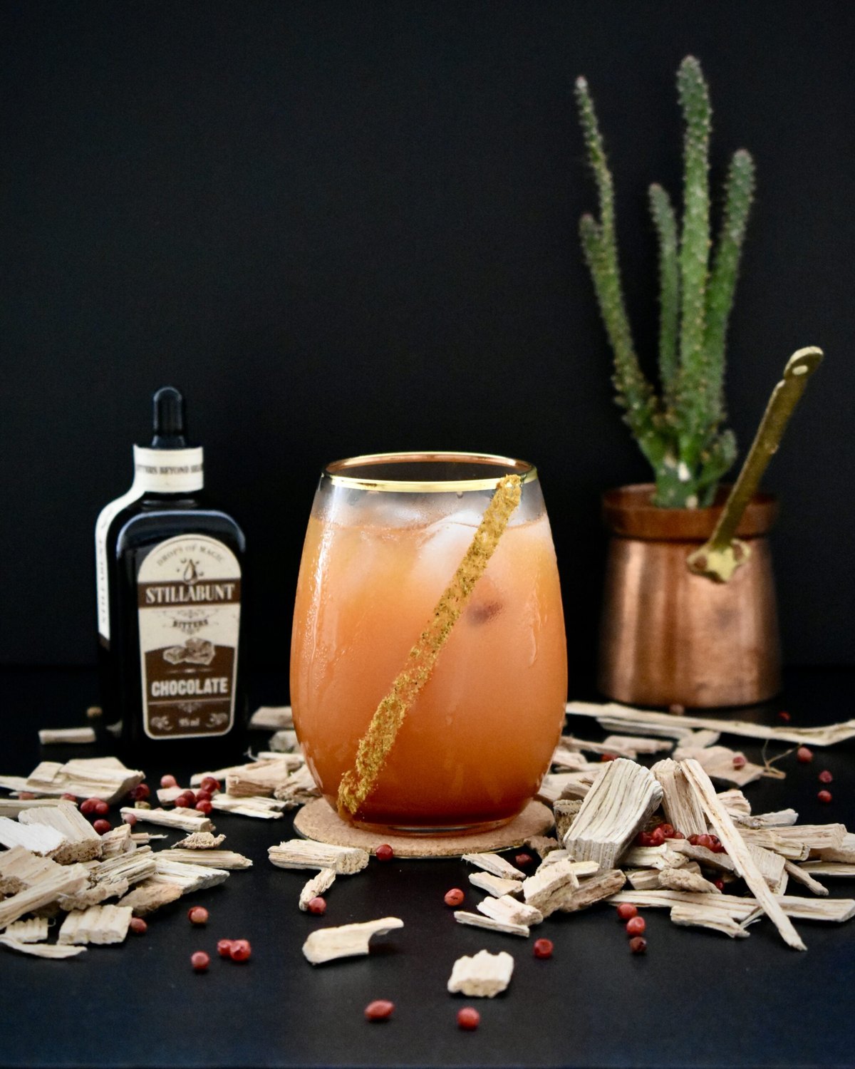 Octavio Paz — rubínový mocktail z pomeranče a hibiskusu