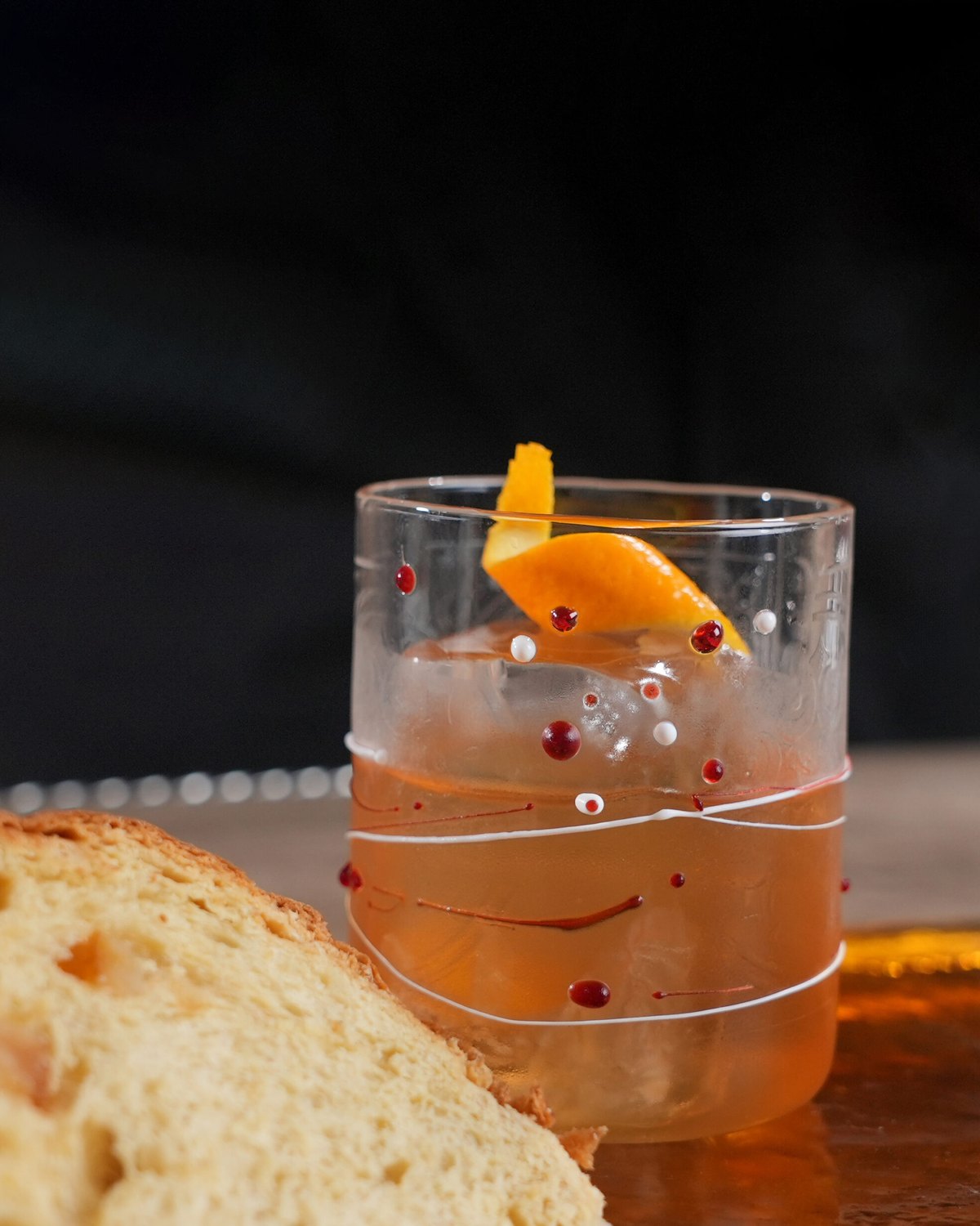 Old Fashioned Christmas — vánoční obměna koktejlu s whisky a panettone sirupem