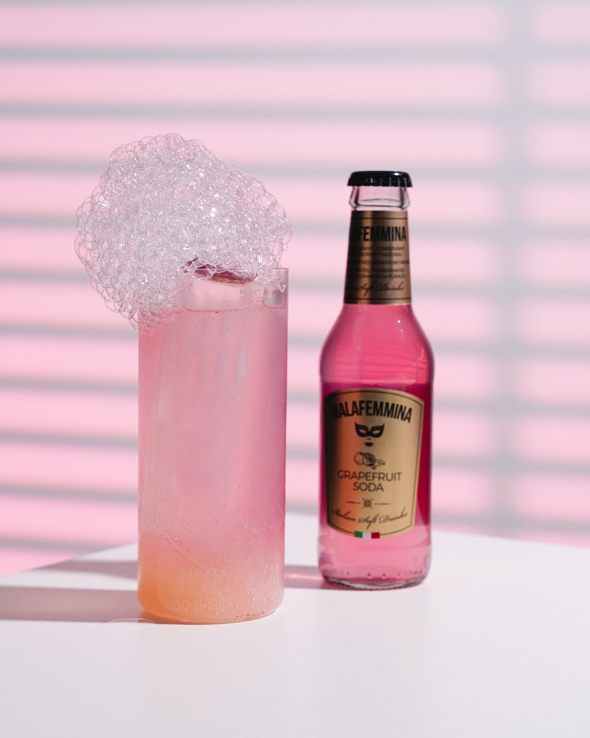 Pink Breeze — hořký koktejl s kvajavou a grepovou limonádou