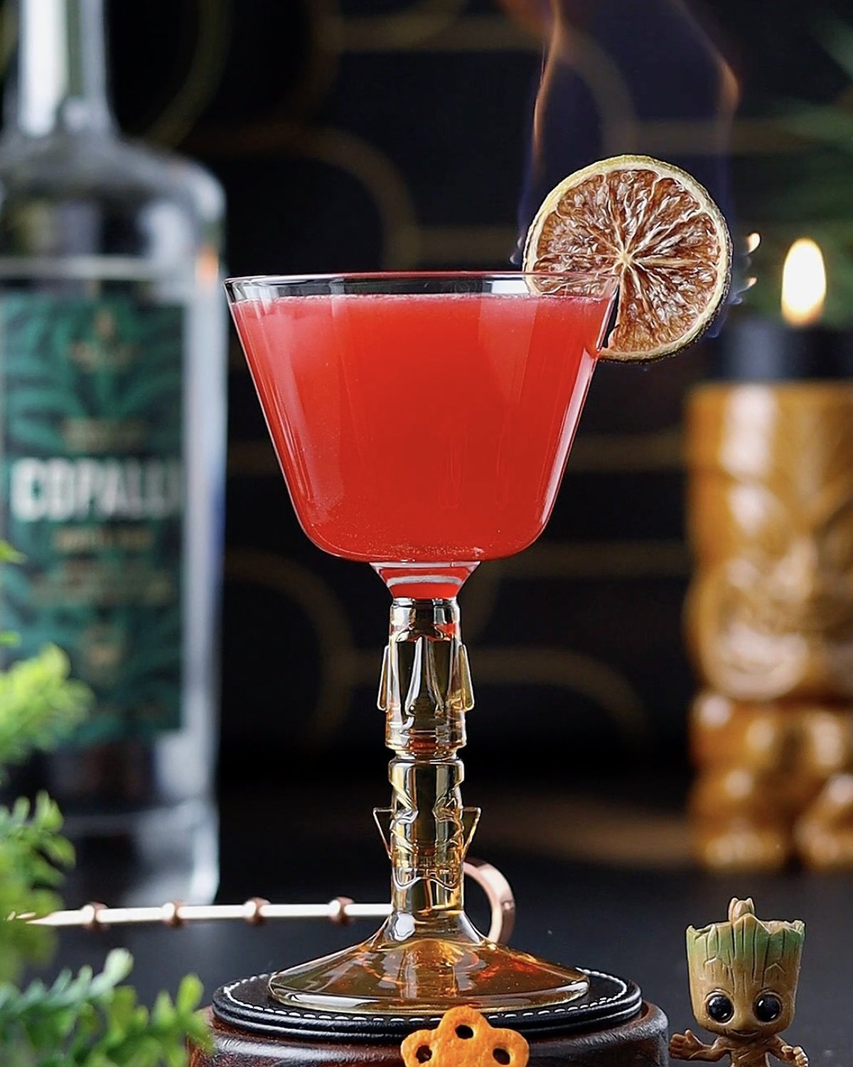 Pomegranate Daiquiri — svěží rumový koktejl s granátovým jablkem a bazalkou