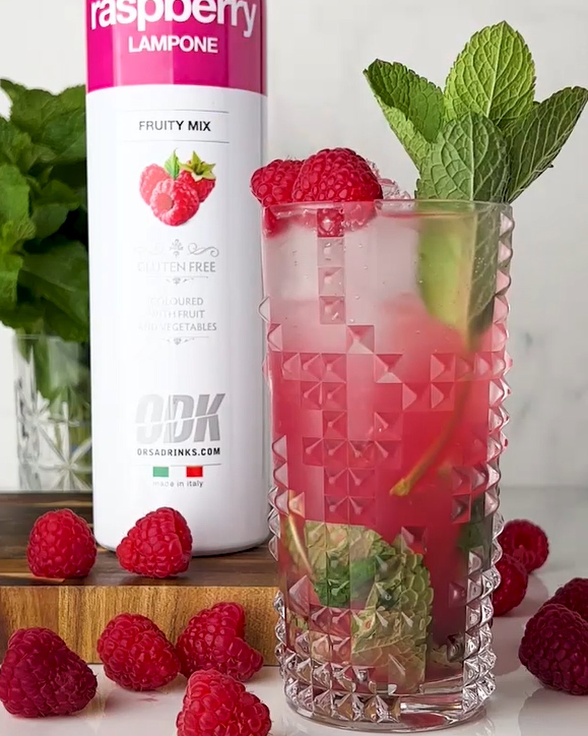 Raspberry Mojito — malinové mojito s mátou a limetkou