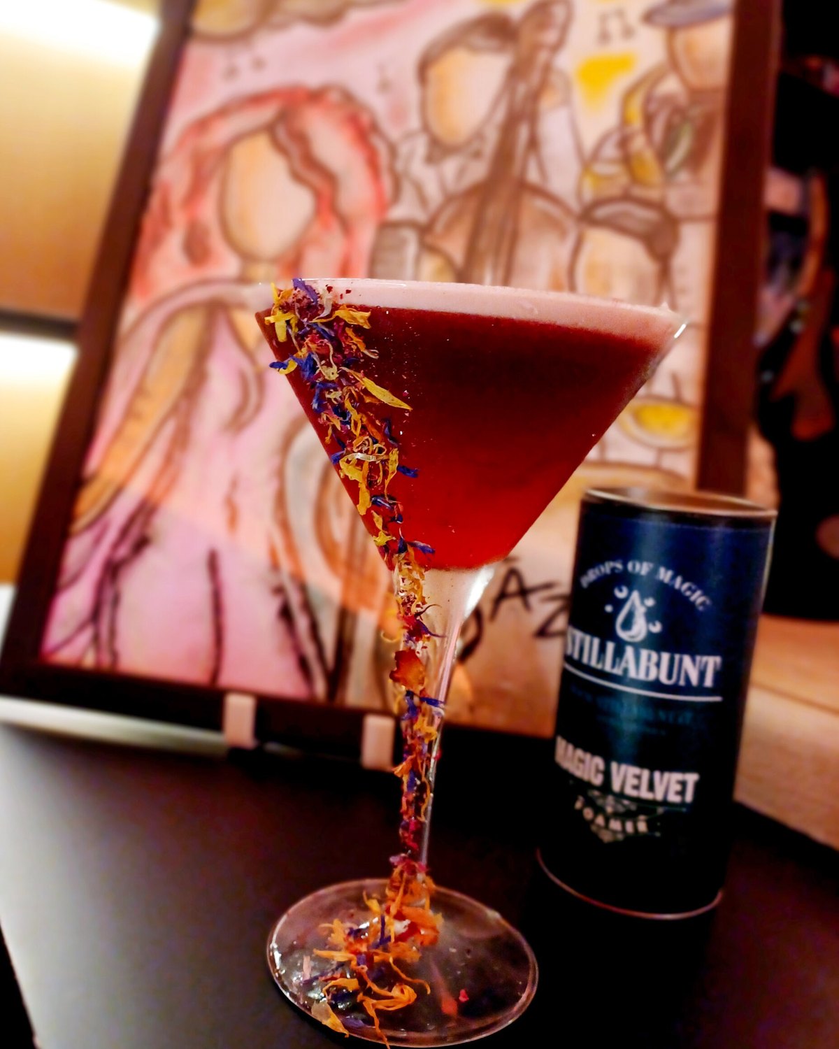 Spring Daiquiri — jarní daiquiri s ibiškem a květinovou ozdobou