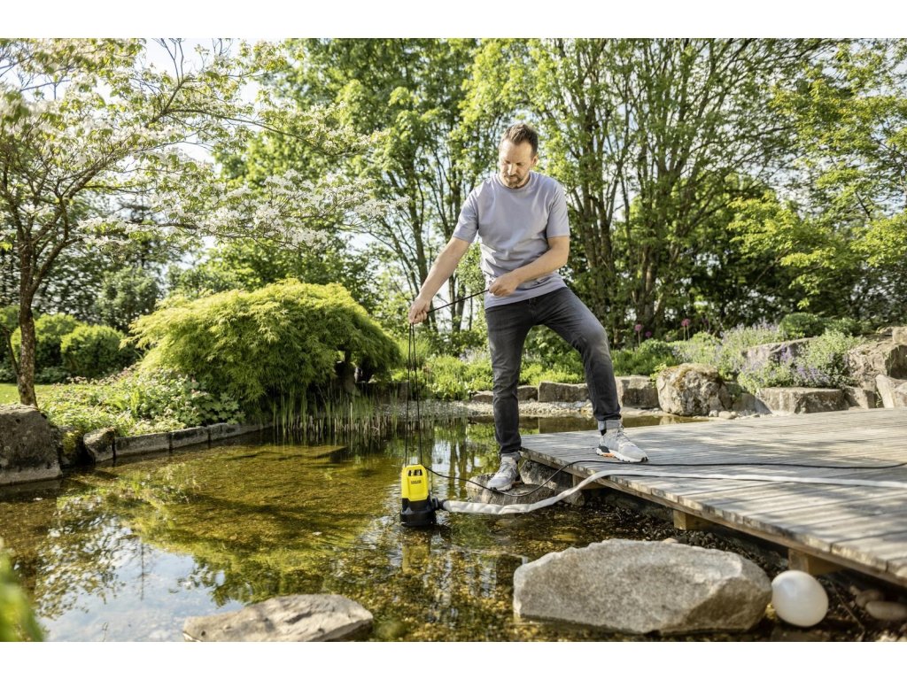 Čerpadlo Kärcher SP 9.500 Dirt v jazierku