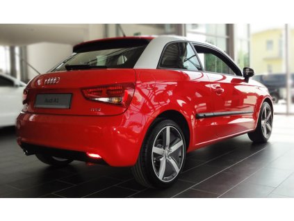 Boční ochranné lišty dveří Audi A1 2010R