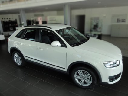 Boční ochranné lišty dveří Audi Q3 2011R