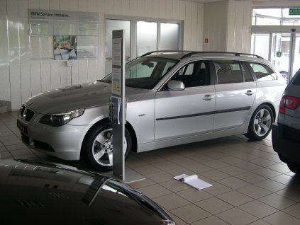 Boční ochranné lišty dveří BMW 5 Touring 03-09R