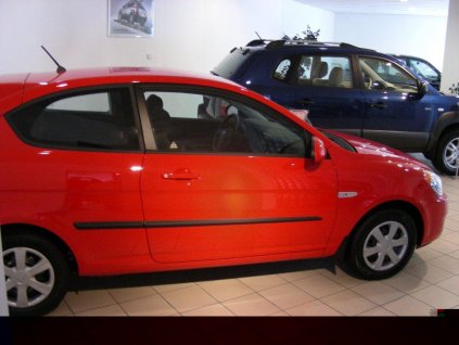 Boční ochranné lišty dveří Hyundai Accent 3D 06R htb