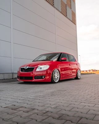 Škoda Fabia II na našem setu tlumičů MTS Technik. 😎👌 Lehla si parádně 😍 @thr_sportline Mrkni na nabídku airRIDE System na...
