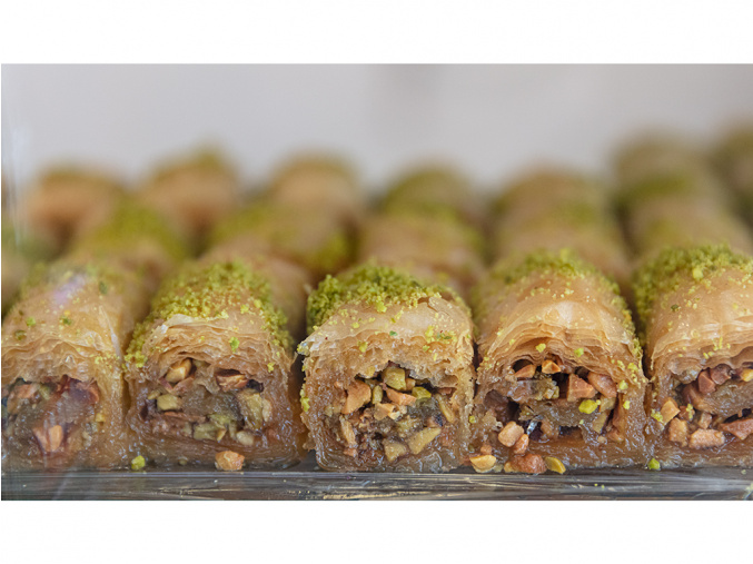 Turecká baklava s pistáciemi -  Fıstıklı BAKLAVA 1 kus/adet  (cca 50 g) - www.turecky-sen.cz