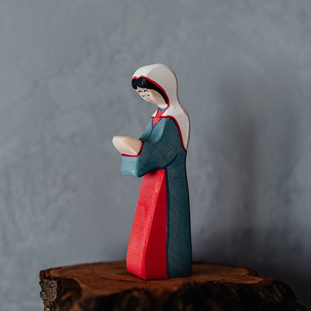 holztiger drevena figurka maria