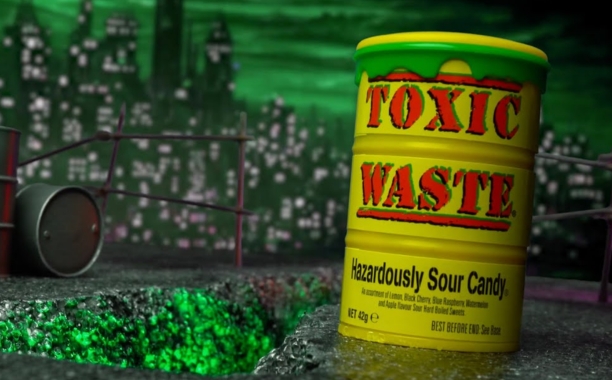 Toxic Waste: Nejkyselější bonbóny na světě, které vás dostanou!