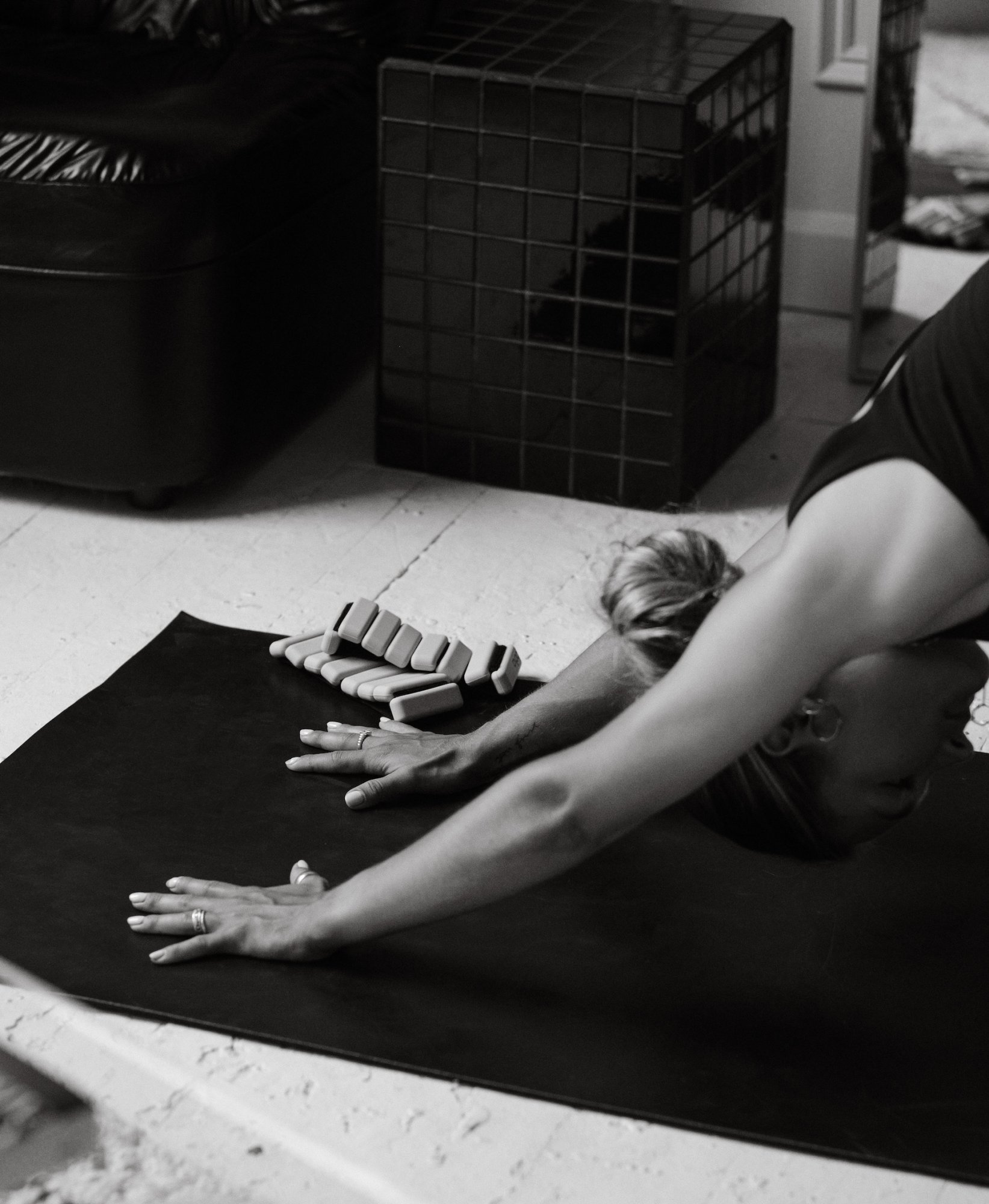 Šetrné cvičení pro každé tělo: jak vybrat mezi jógou, pilates a barre