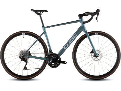 Cestný bicykel Cube Attain SLX smaragdgrey´n´prism 2026