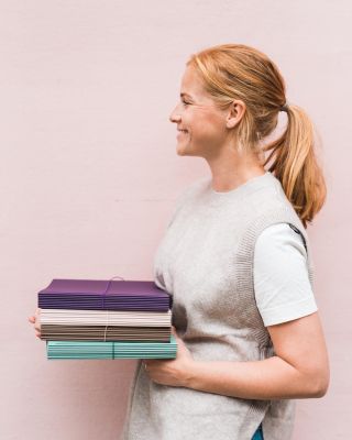 LEDNOVÉ SLEVY už jen posledních pár dní. Za zvýhodněnou cenu pořídíš třeba tato velká fotoalba KNIHA. 🙌🏻 Jsou vyrobena z...