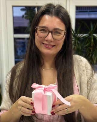 Nebrat se tak vážně 😆 to je heslo mých dní 🙏 protože když nejde o život, jde o 💩. Doslova. Někdy je fajn si to připomenout...