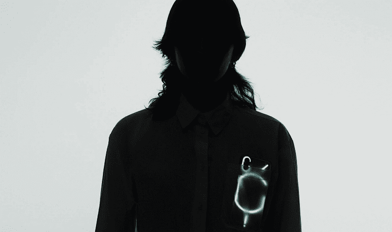 Nothing Phone vysvietený