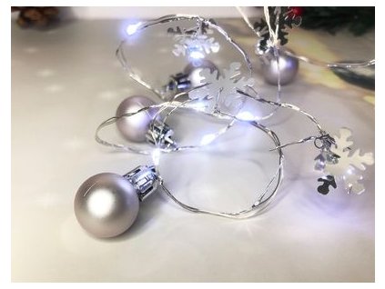 Vianočná, svetelná reťaz MagicHome Ball, 20 LED studená biela, s guľami a vločkami, strieborná, 2xAA, L-1,9 m