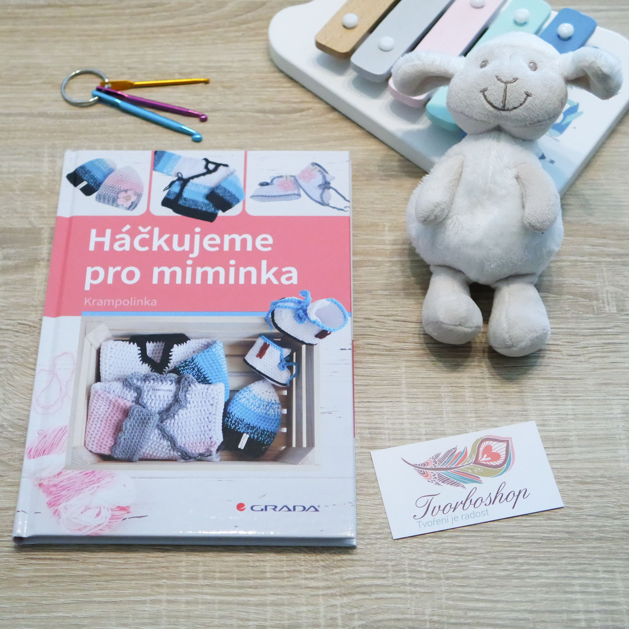 Recenze knihy Háčkujeme pro miminka