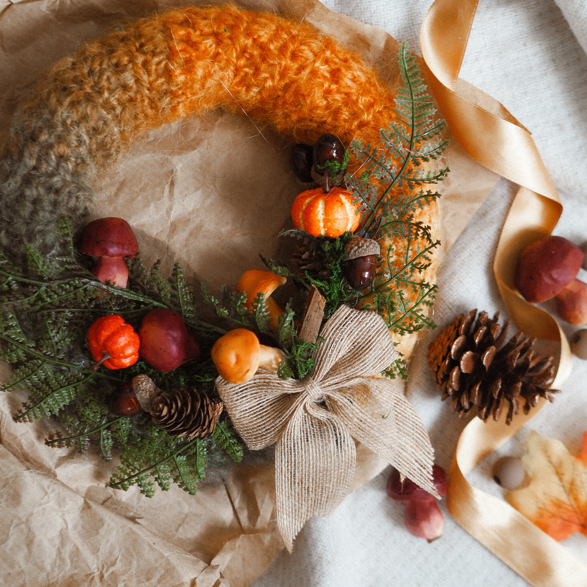 Návod na podzimní háčkovaný věnec