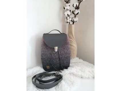 Háčkovaný batůžek EVERYDAY - šedý